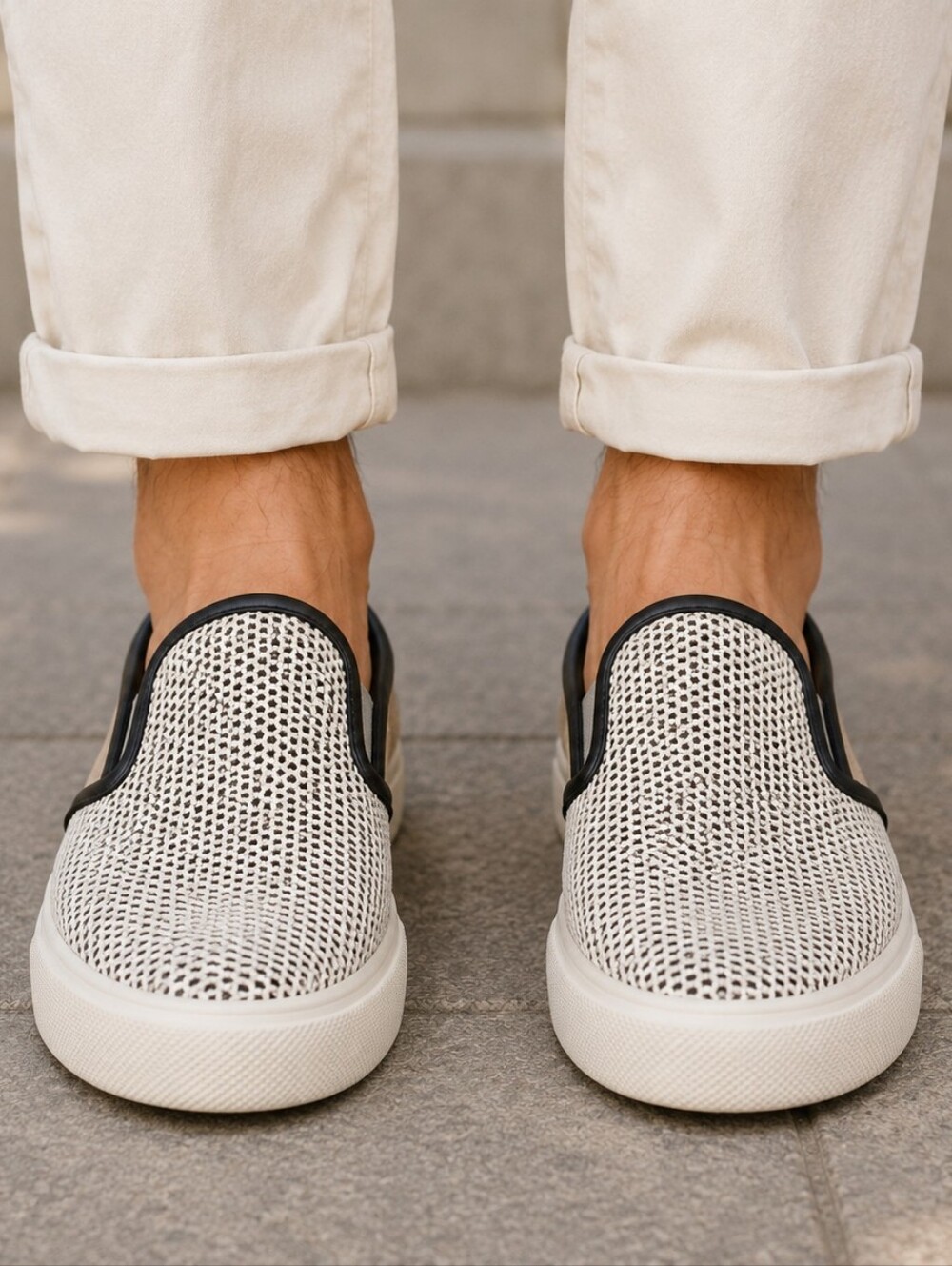 Vince Bram Slip-On Sneakers Men's 8.5 White Tan Mesh Leather Casual Shoes